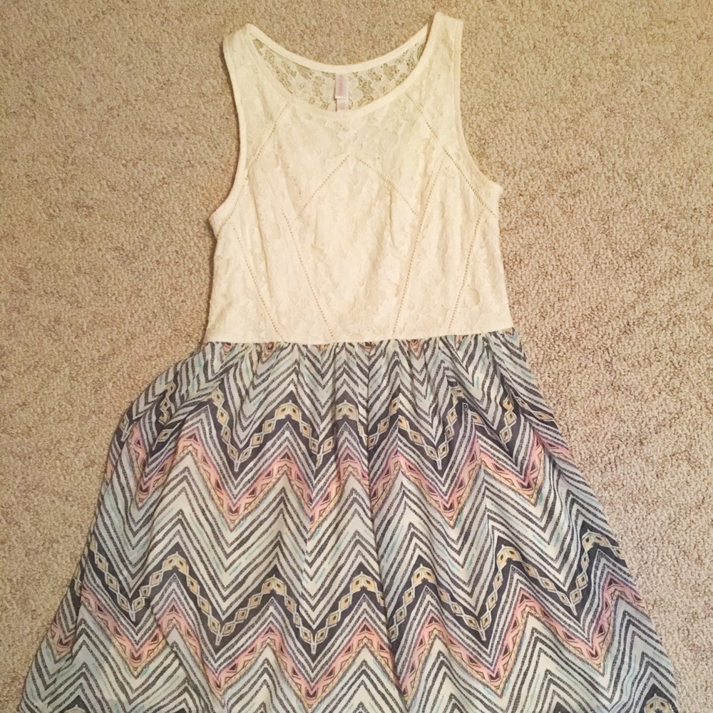 Juniors Xhileration chevron and lace dress